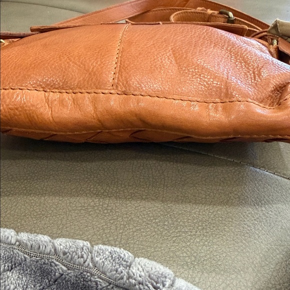 Vilenca holland Vilenka East-West Woven Crossbody Bag - Leather in cognac - Picture 5 of 5